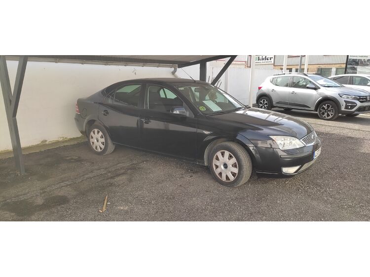 Ford Mondeo 2.0D 130 CV foto 3